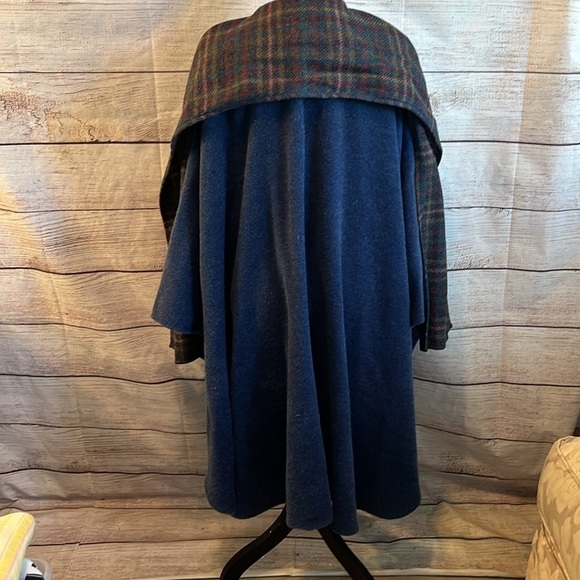 Peter James Wool Mohair Cape with Attached Scarf Blue O/S - Picture 9 of 11